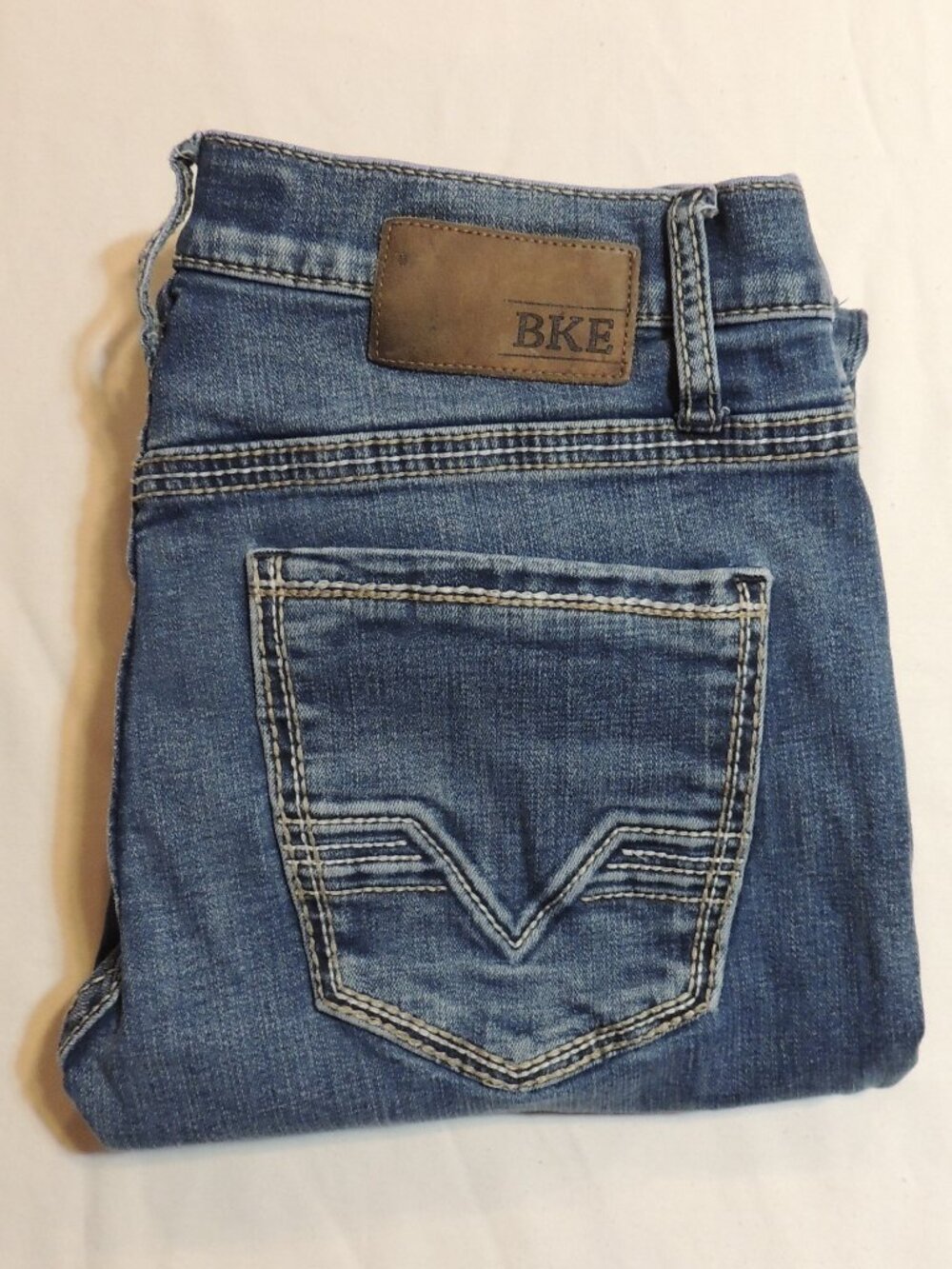 BKE Jeans Jake Bootleg Men 33 Blue White Vacation Sunday Casual Travel Denim